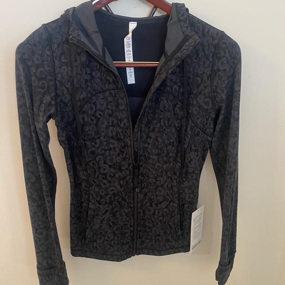 Lululemon defined hooded jacket size 8 - Picture 2 of 10